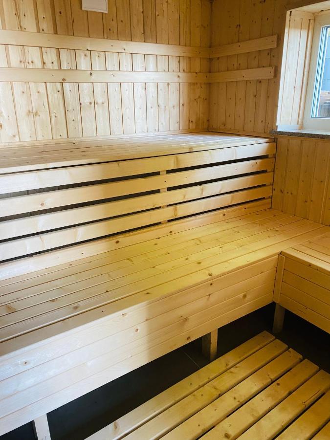 ブットヤーディンゲン Haus Am Deichヴィラ エクステリア 写真